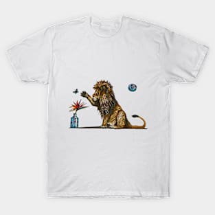 Lion with Strelitzia, butterfly and shweshwe patterns T-Shirt